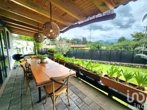 NEX-271060 - Casa en Venta, con 5 recamaras, con 4 baños, con 259 m2 de construcción en El Fresno, CP 51248, Estado de México.
