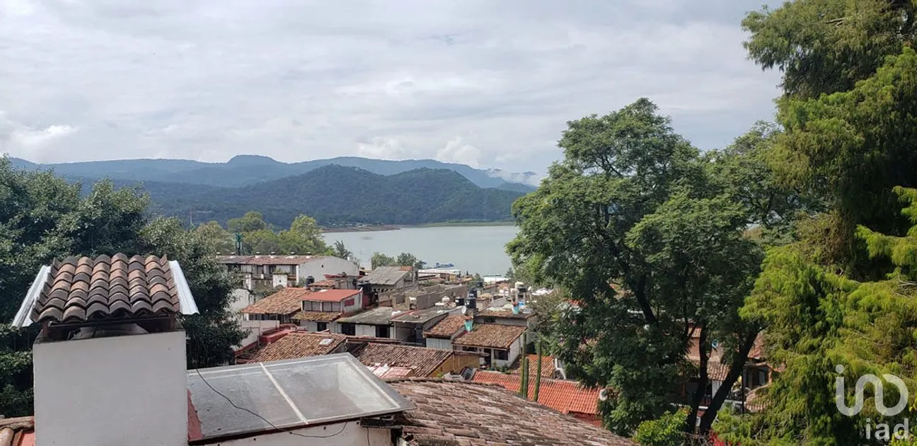 Casa en Renta en Valle de Bravo, Valle de Bravo, Estado de México | NEX-274805 | iad México | Foto 2 de 18