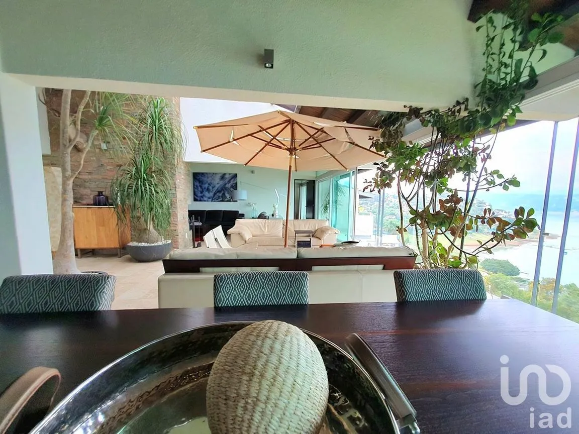 Casa en Venta en La Peña, Valle de Bravo, Estado de México | NEX-274808 | iad México | Foto 7 de 28