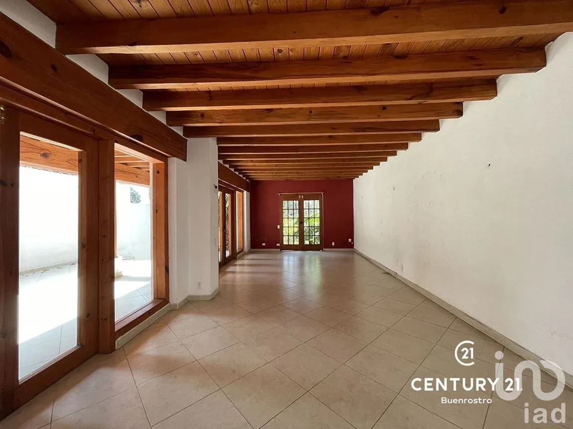 Casa en Venta en Valle de Bravo, Valle de Bravo, Estado de México | NEX-274820 | iad México | Foto 3 de 19