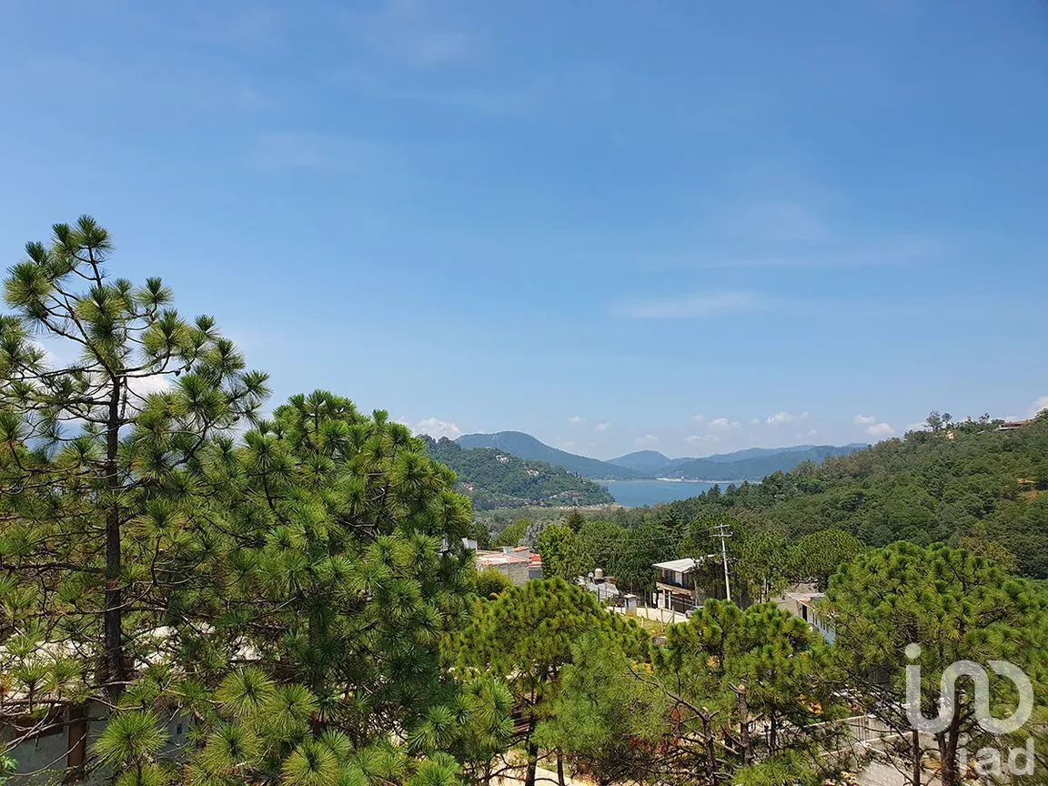 Casa en Renta en Valle de Bravo, Valle de Bravo, Estado de México | NEX-274829 | iad México | Foto 1 de 18