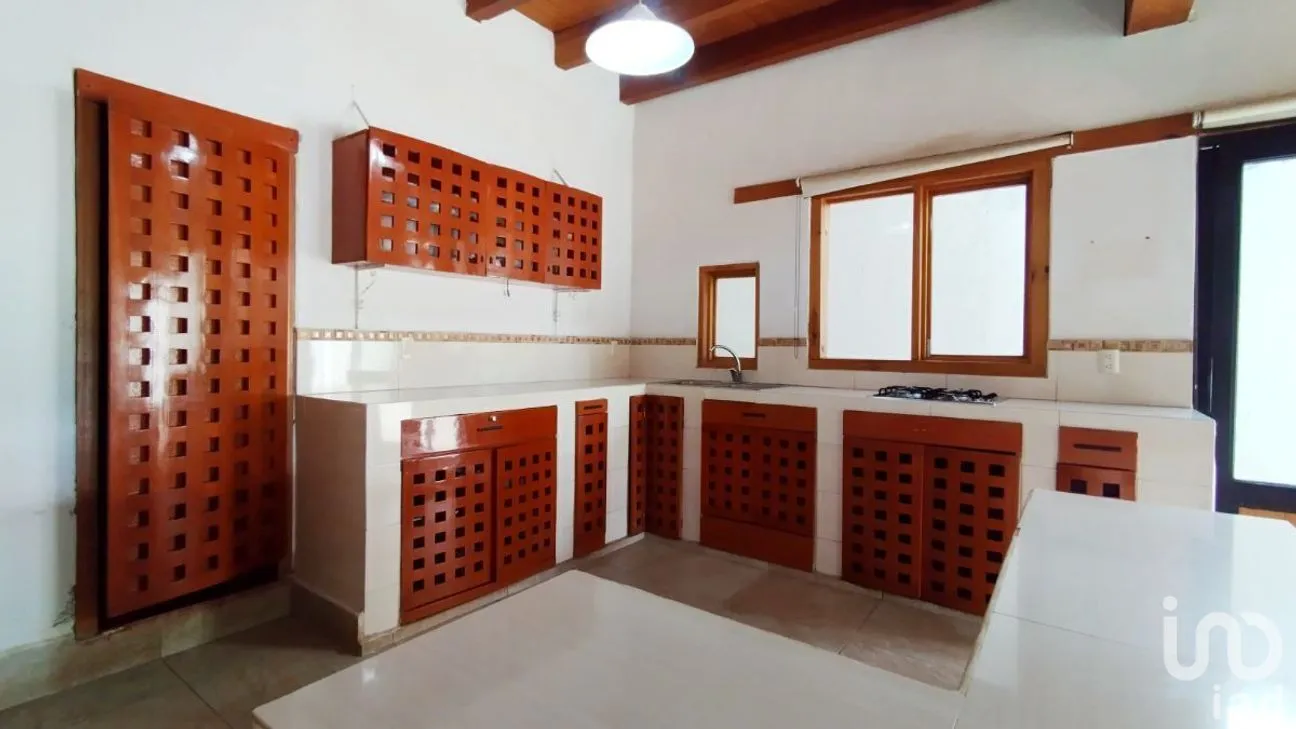 Casa en Venta en Otumba, Valle de Bravo, Estado de México | NEX-274835 | iad México | Foto 8 de 26