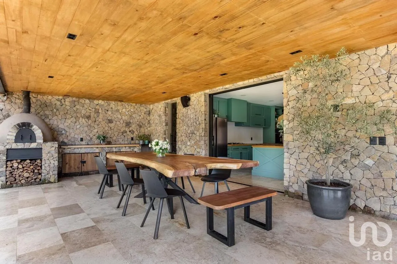 Casa en Venta en Valle de Bravo, Valle de Bravo, Estado de México | NEX-274852 | iad México | Foto 8 de 15