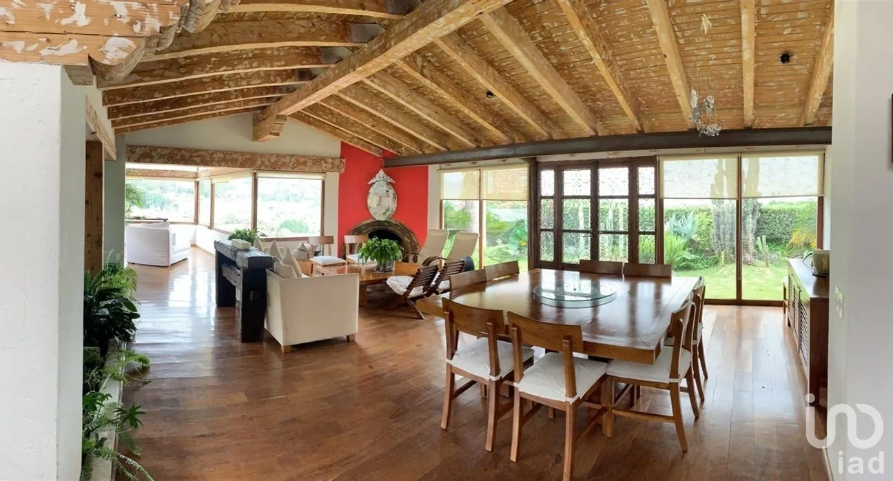 Casa en Venta en Valle de Bravo, Valle de Bravo, Estado de México | NEX-274877 | iad México | Foto 3 de 18