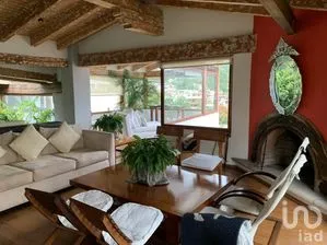 NEX-274877 - Casa en Venta, con 4 recamaras, con 4 baños, con 404 m2 de construcción en Valle de Bravo, CP 51200, Estado de México.