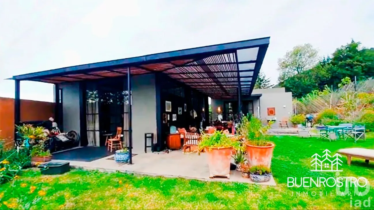 Casa en Venta en San Gabriel Ixtla, Valle de Bravo, Estado de México | NEX-274891 | iad México | Foto 9 de 21