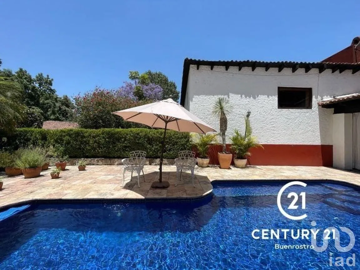 Casa en Renta en Avándaro, Valle de Bravo, Estado de México | NEX-274902 | iad México | Foto 3 de 39