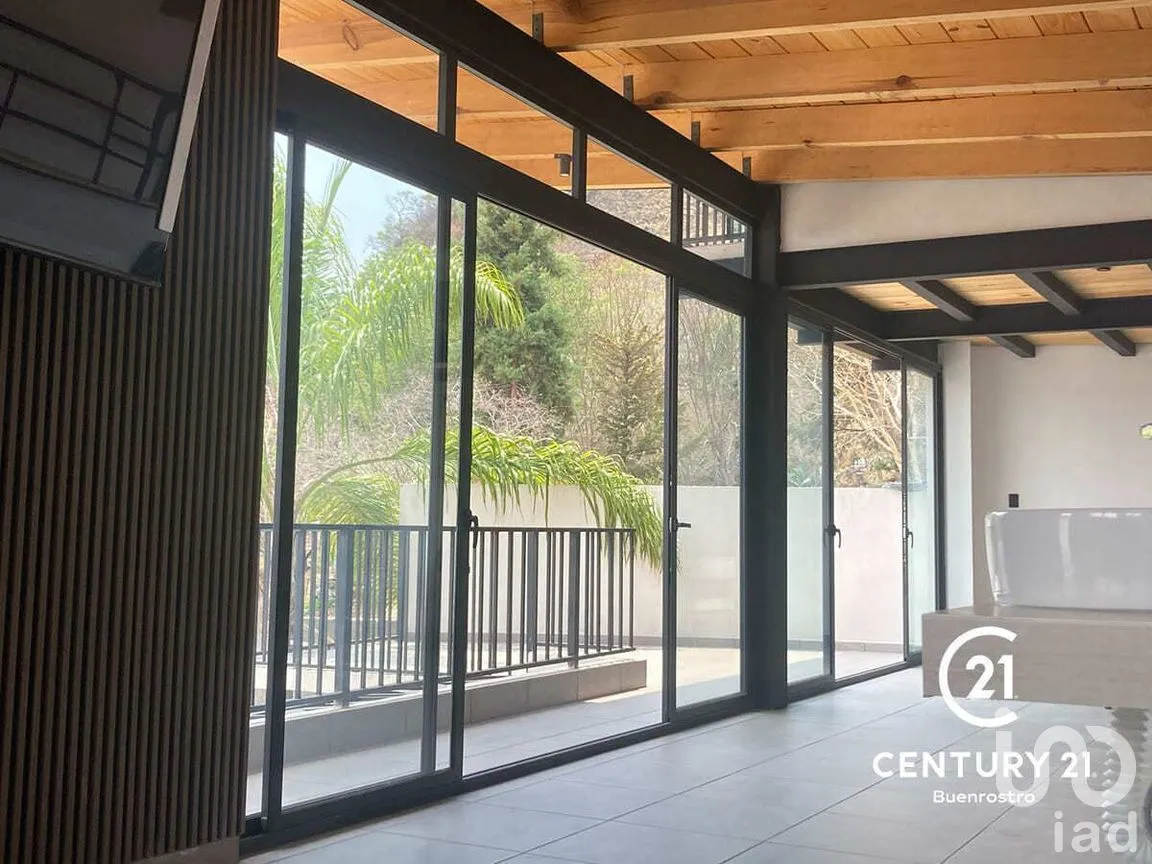 Casa en Renta en San Gaspar, Valle de Bravo, Estado de México | NEX-274906 | iad México | Foto 2 de 17