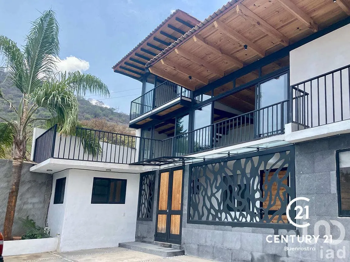 Casa en Renta en San Gaspar, Valle de Bravo, Estado de México | NEX-274906 | iad México | Foto 1 de 17
