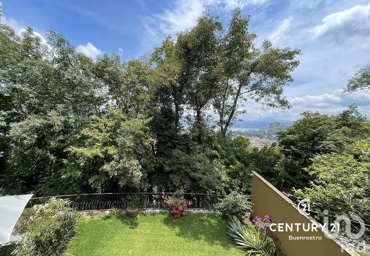 Casa en Venta en Valle de Bravo, Valle de Bravo, Estado de México | NEX-274908 | iad México | Foto 21 de 24