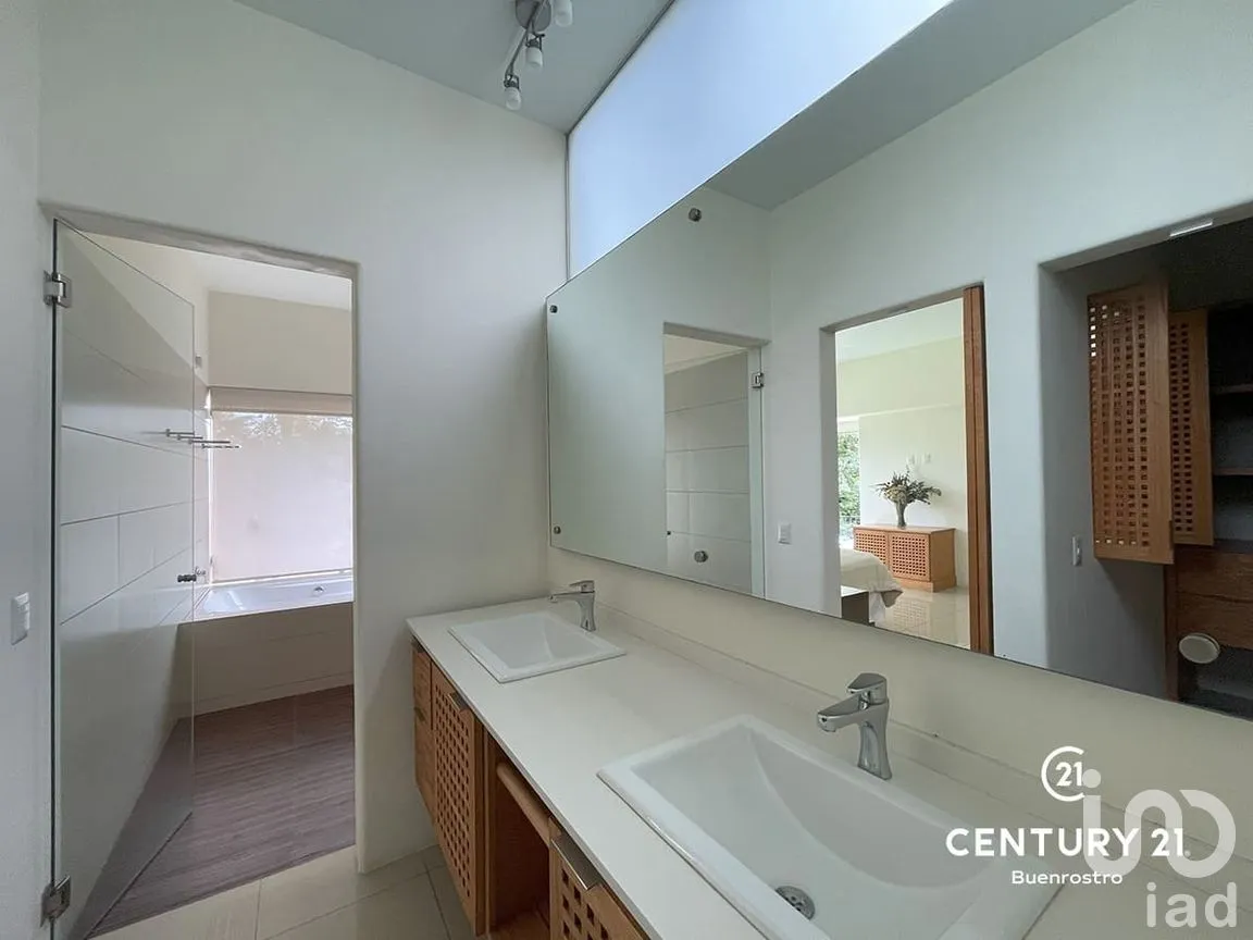Casa en Venta en Valle de Bravo, Valle de Bravo, Estado de México | NEX-274908 | iad México | Foto 8 de 24