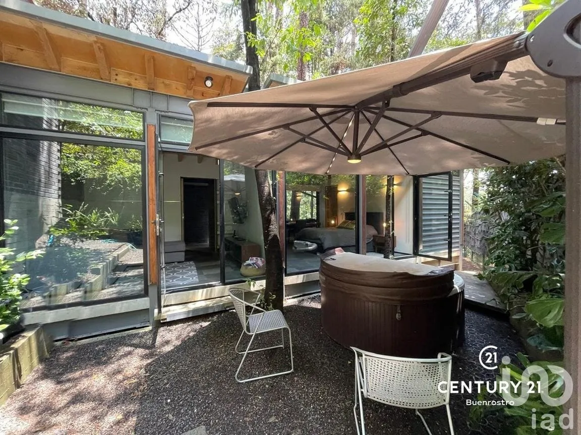 Casa en Venta en Avándaro, Valle de Bravo, Estado de México | NEX-274913 | iad México | Foto 2 de 21