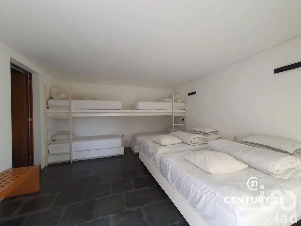 Casa en Venta en Valle de Bravo, Valle de Bravo, Estado de México | NEX-275040 | iad México | Foto 15 de 27