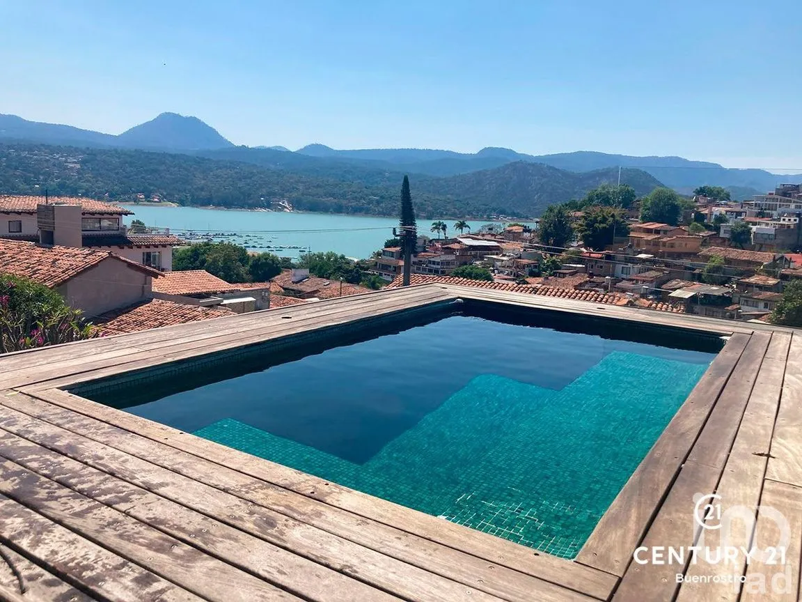Casa en Venta en Valle de Bravo, Valle de Bravo, Estado de México | NEX-275040 | iad México | Foto 25 de 27