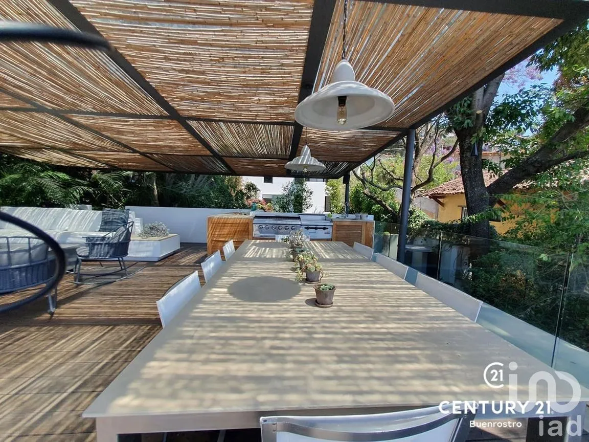 Casa en Venta en Valle de Bravo, Valle de Bravo, Estado de México | NEX-275040 | iad México | Foto 1 de 27