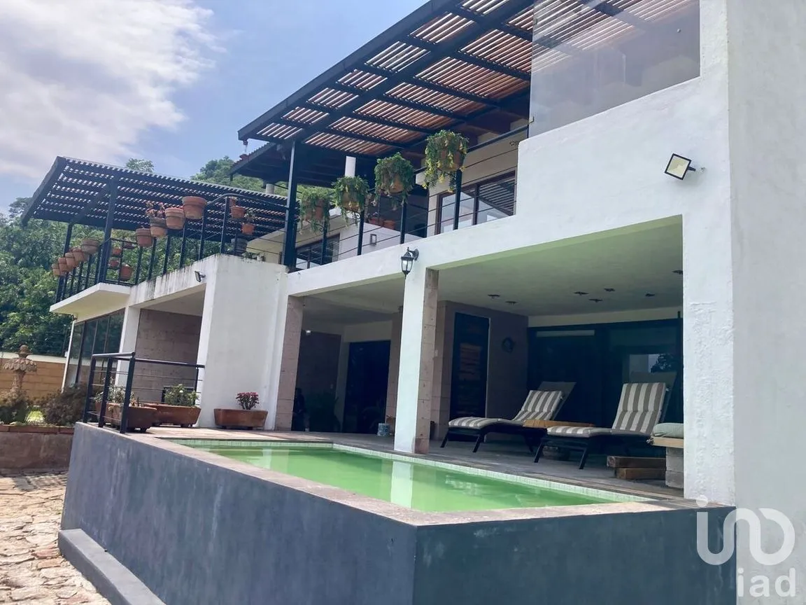 Casa en Renta en San Gaspar, Valle de Bravo, Estado de México | NEX-277394 | iad México | Foto 1 de 18