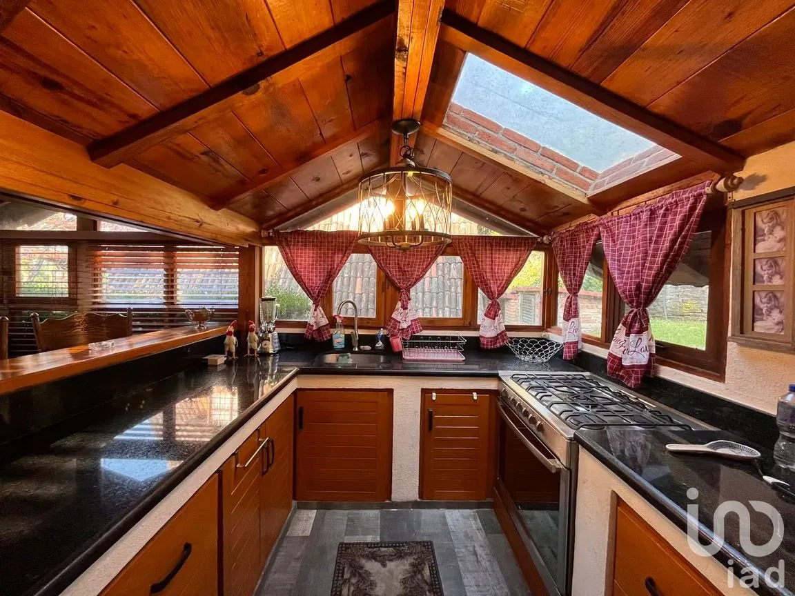 Casa en Venta en Avándaro, Valle de Bravo, Estado de México | NEX-277395 | iad México | Foto 7 de 17