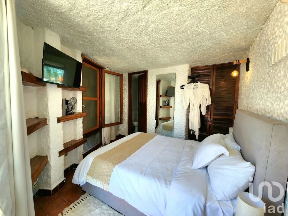 Casa en Venta en Valle de Bravo, Valle de Bravo, Estado de México | NEX-278766 | iad México | Foto 17 de 33