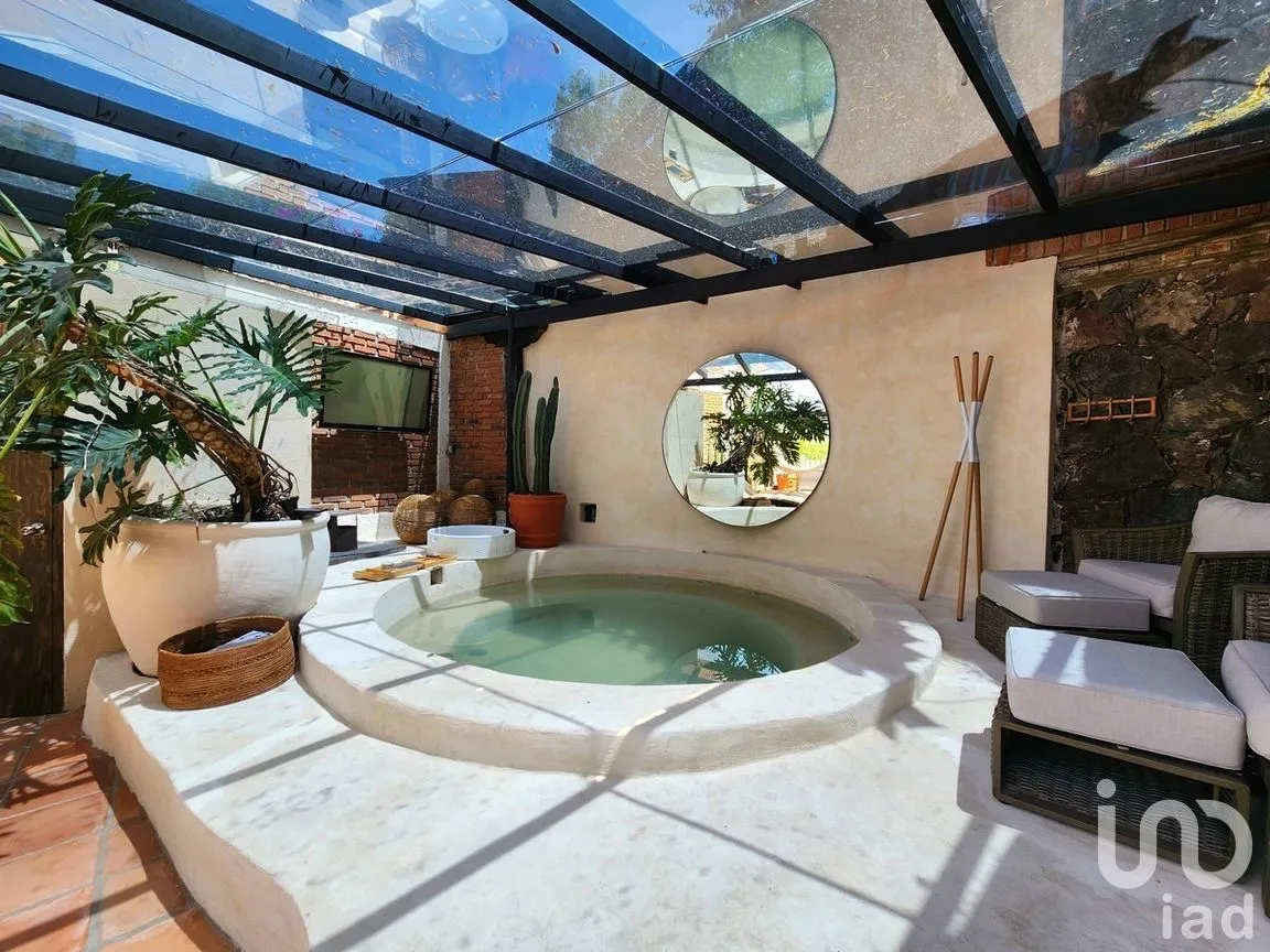 Casa en Venta en Valle de Bravo, Valle de Bravo, Estado de México | NEX-278766 | iad México | Foto 3 de 33