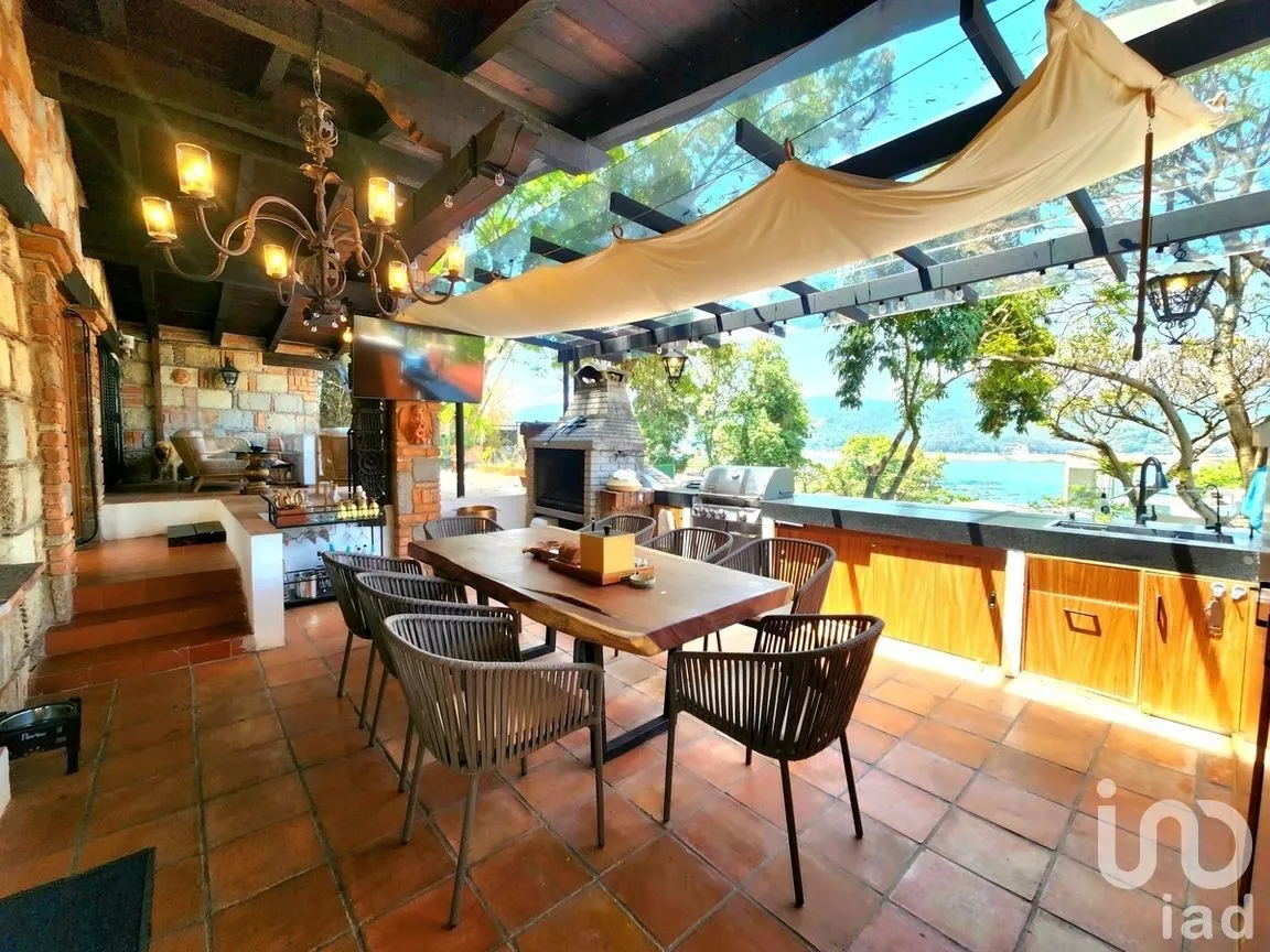 Casa en Venta en Valle de Bravo, Valle de Bravo, Estado de México | NEX-278766 | iad México | Foto 25 de 33