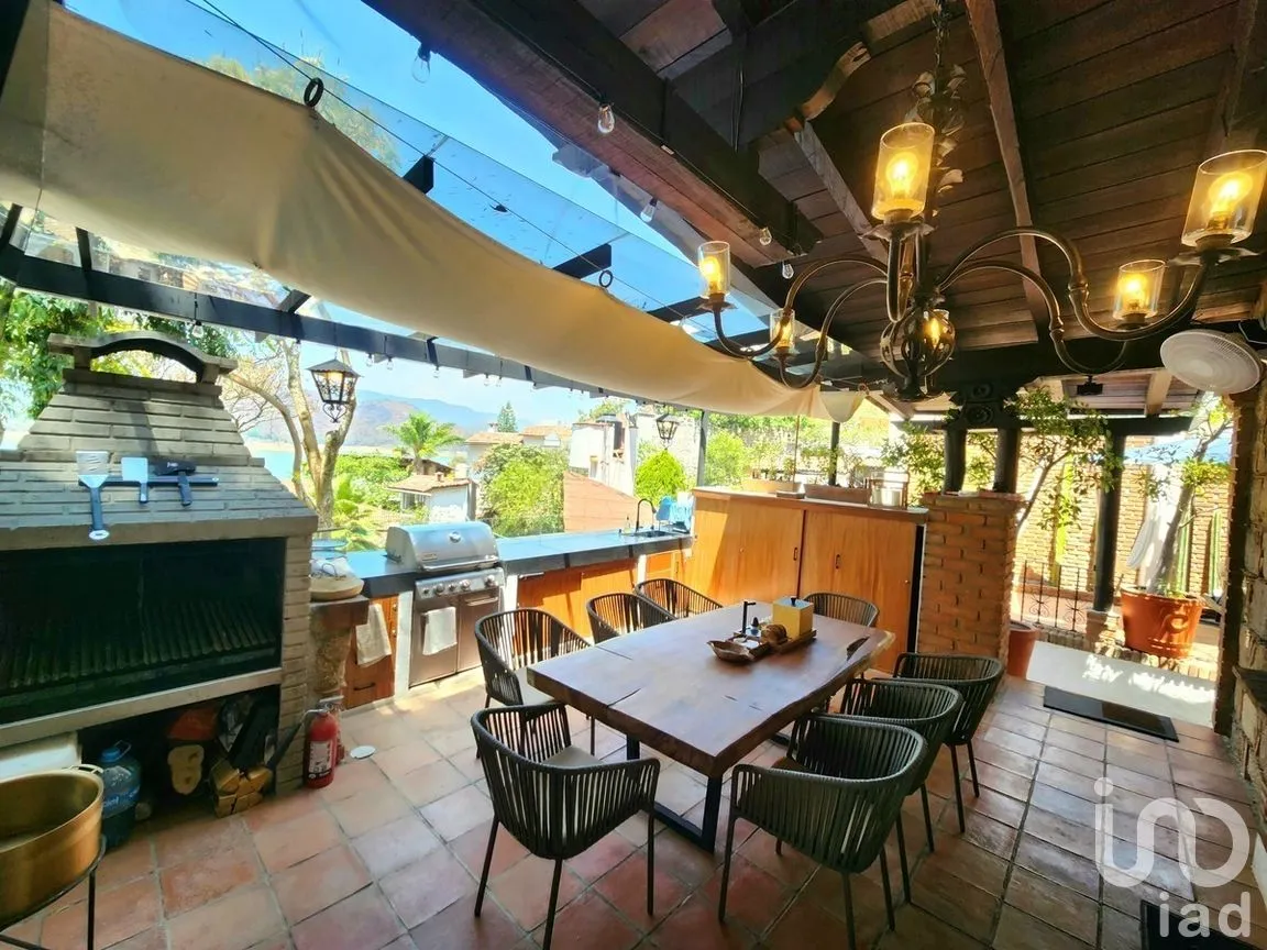 Casa en Venta en Valle de Bravo, Valle de Bravo, Estado de México | NEX-278766 | iad México | Foto 26 de 33