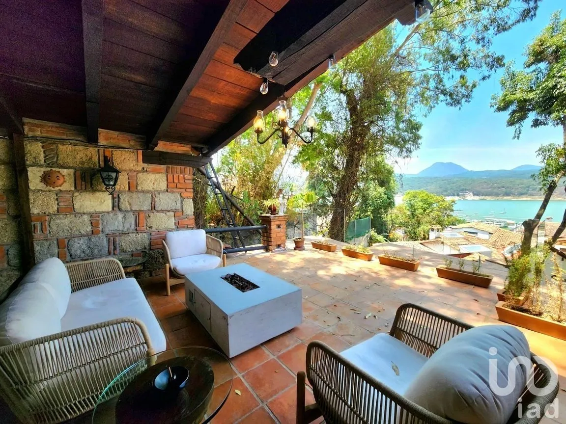 Casa en Venta en Valle de Bravo, Valle de Bravo, Estado de México | NEX-278766 | iad México | Foto 27 de 33