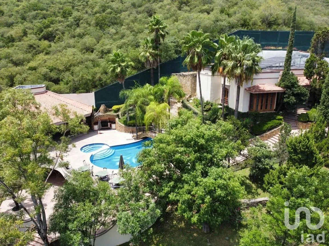 Casa en Venta en El Barro, Monterrey, Nuevo León | NEX-280205 | iad México | Foto 2 de 23