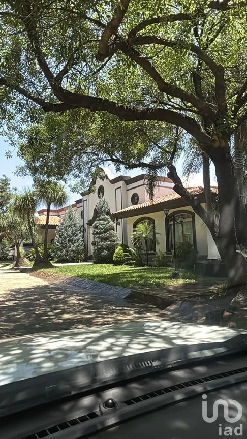 Casa en Venta en El Barro, Monterrey, Nuevo León | NEX-280205 | iad México | Foto 4 de 23