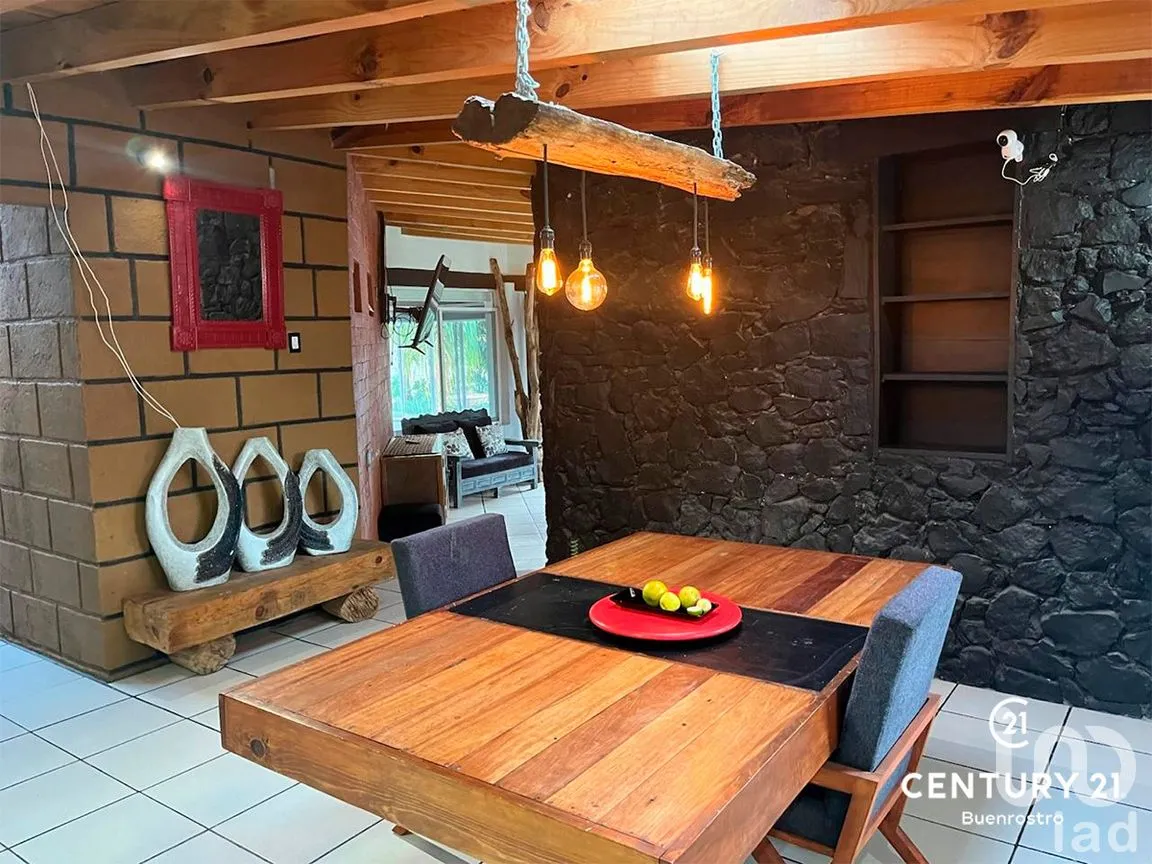 Casa en Renta en Valle de Bravo, Valle de Bravo, Estado de México | NEX-281842 | iad México | Foto 7 de 22