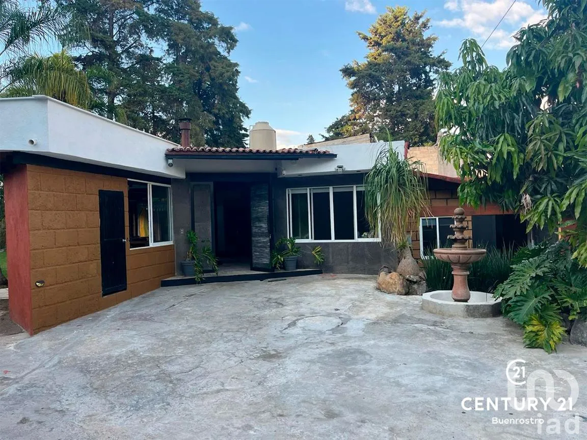 Casa en Renta en Valle de Bravo, Valle de Bravo, Estado de México | NEX-281842 | iad México | Foto 1 de 22