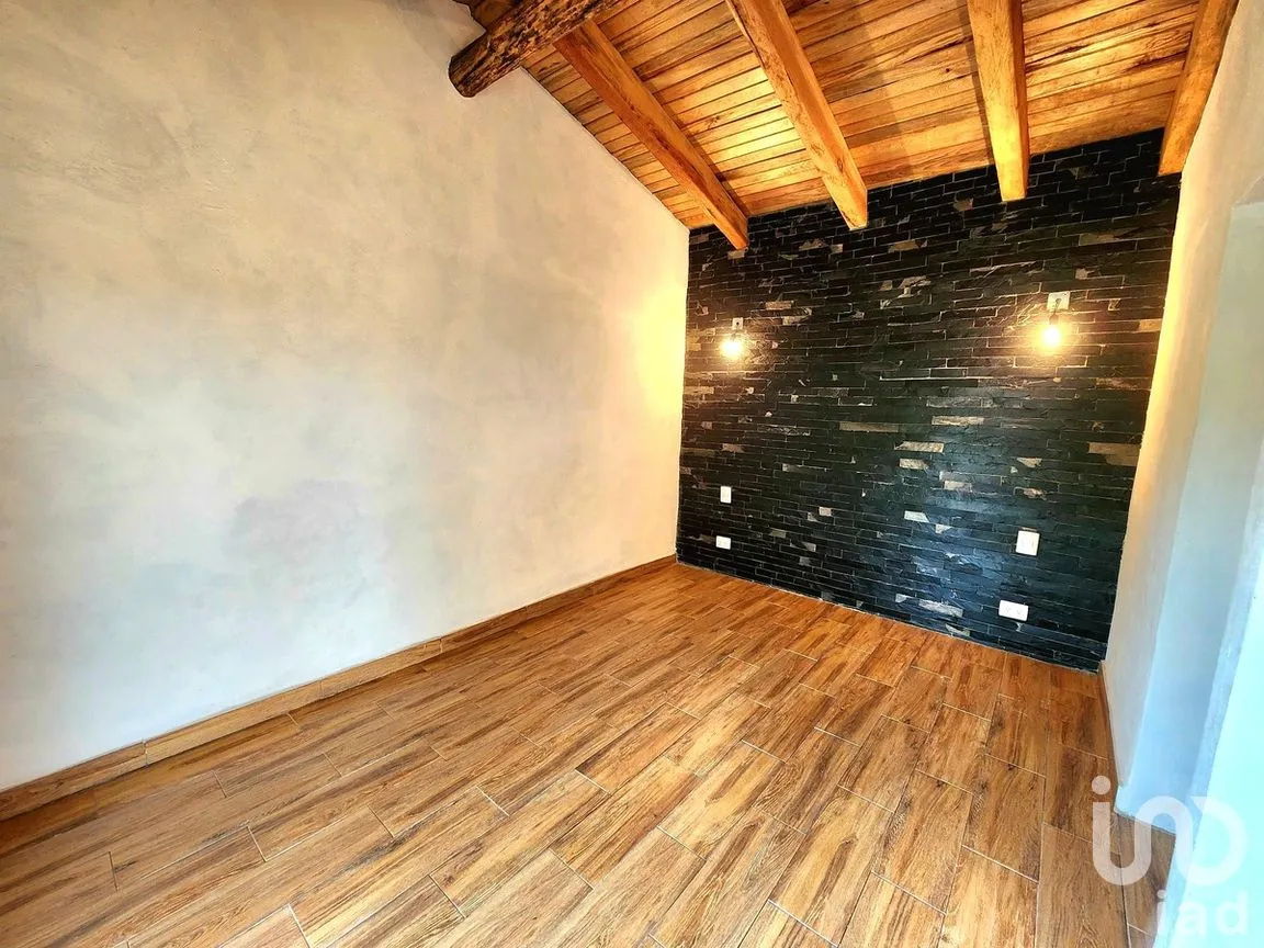 Casa en Renta en Cerro Gordo, Valle de Bravo, Estado de México | NEX-284410 | iad México | Foto 8 de 11