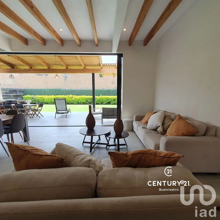 Casa en Venta en Avándaro, Valle de Bravo, Estado de México | NEX-288136 | iad México | Foto 9 de 19