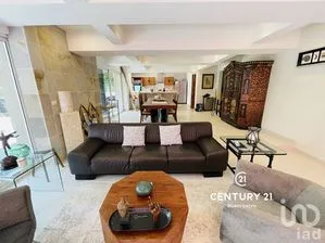 NEX-288351 - Casa en Venta, con 3 recamaras, con 3 baños, con 351 m2 de construcción en Avándaro, CP 51200, Estado de México.