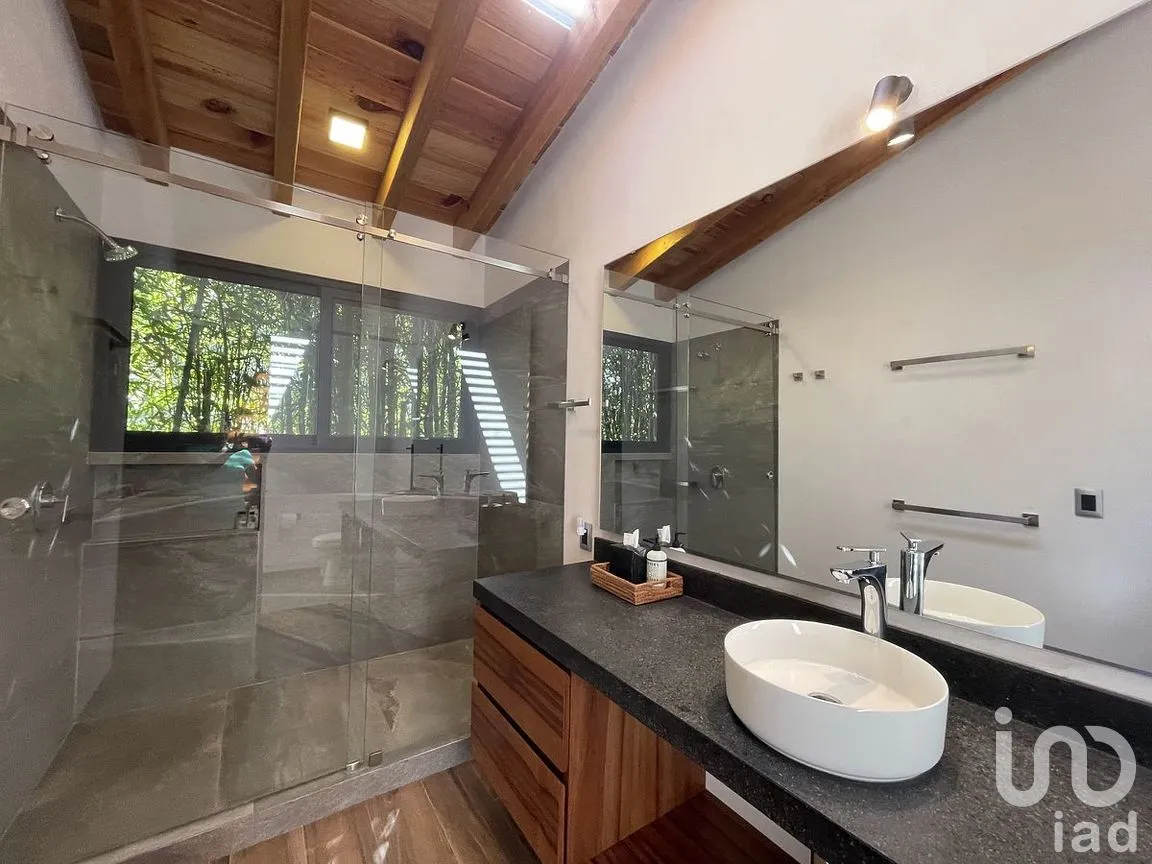 Casa en Venta en Avándaro, Valle de Bravo, Estado de México | NEX-288372 | iad México | Foto 19 de 26