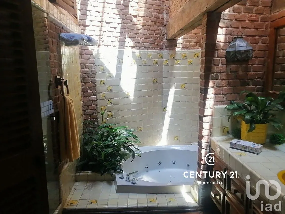 Casa en Renta en Avándaro, Valle de Bravo, Estado de México | NEX-288481 | iad México | Foto 18 de 21