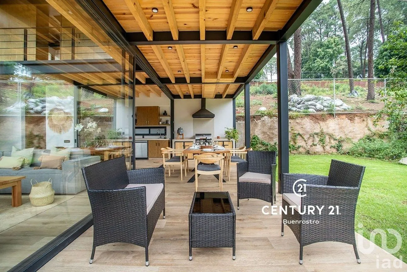 Casa en Venta en Avándaro, Valle de Bravo, Estado de México | NEX-288729 | iad México | Foto 5 de 19