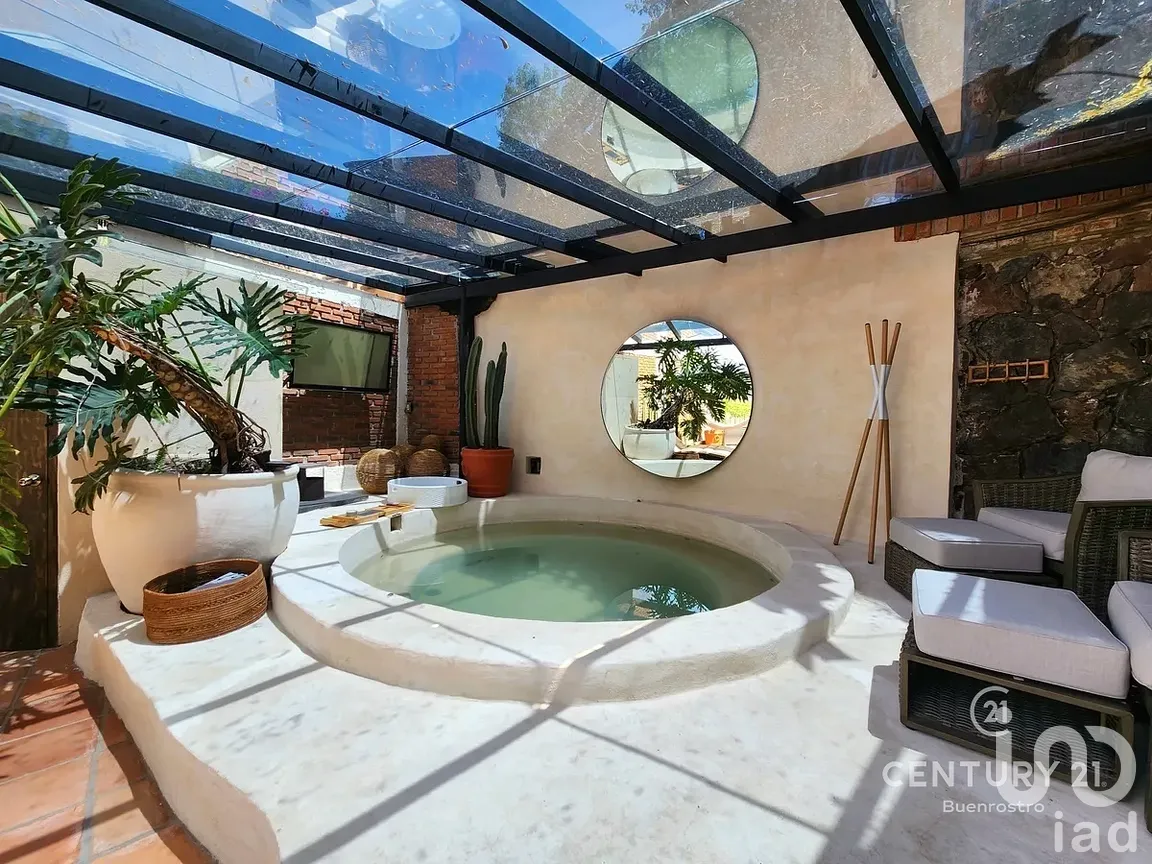 Casa en Renta en Avándaro, Valle de Bravo, Estado de México | NEX-288730 | iad México | Foto 3 de 31