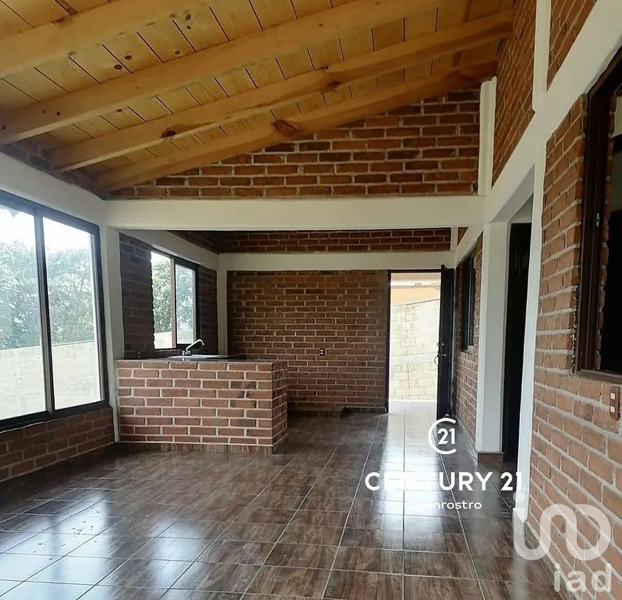 Casa en Renta en Rincón de Estradas, Valle de Bravo, Estado de México | NEX-289287 | iad México | Foto 4 de 7