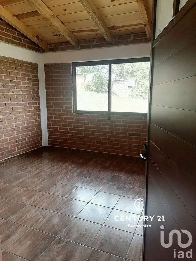 Casa en Renta en Rincón de Estradas, Valle de Bravo, Estado de México | NEX-289287 | iad México | Foto 6 de 7