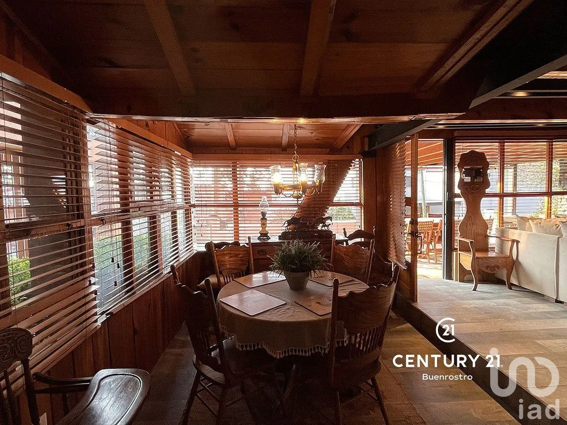 Casa en Renta en Avándaro, Valle de Bravo, Estado de México | NEX-290376 | iad México | Foto 4 de 17
