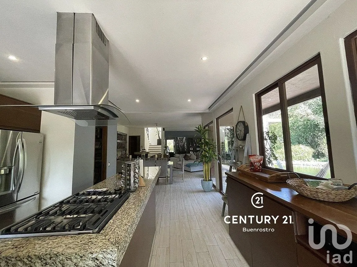 Casa en Renta en Cerro Colorado, Valle de Bravo, Estado de México | NEX-293867 | iad México | Foto 4 de 30