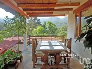 NEX-294049 - Casa en Renta, con 3 recamaras, con 3 baños, con 300 m2 de construcción en Casas Viejas, CP 51226, Estado de México.