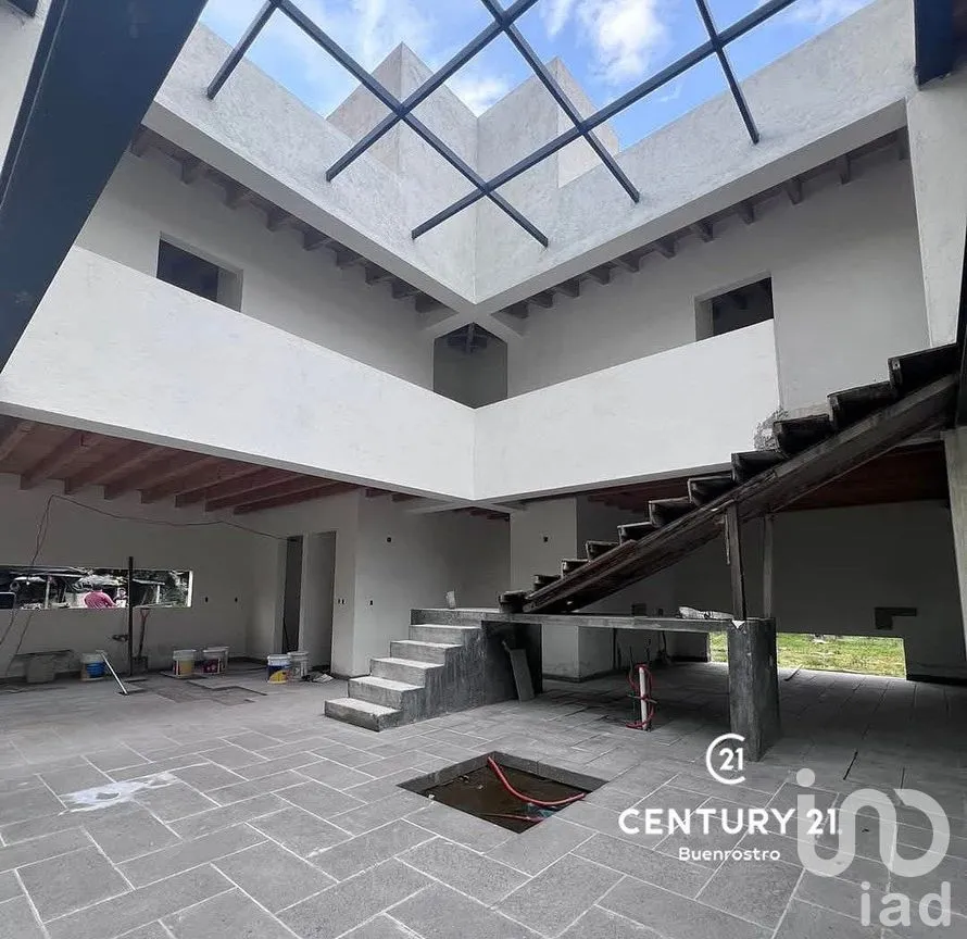 Casa en Venta en Valle de Bravo, Valle de Bravo, Estado de México | NEX-294624 | iad México | Foto 1 de 9