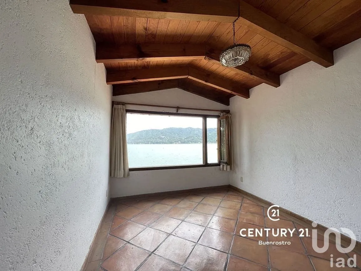 Casa en Venta en Valle de Bravo, Valle de Bravo, Estado de México | NEX-294626 | iad México | Foto 11 de 15