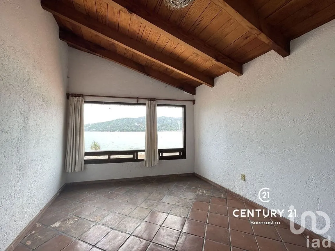 Casa en Venta en Valle de Bravo, Valle de Bravo, Estado de México | NEX-294626 | iad México | Foto 12 de 15