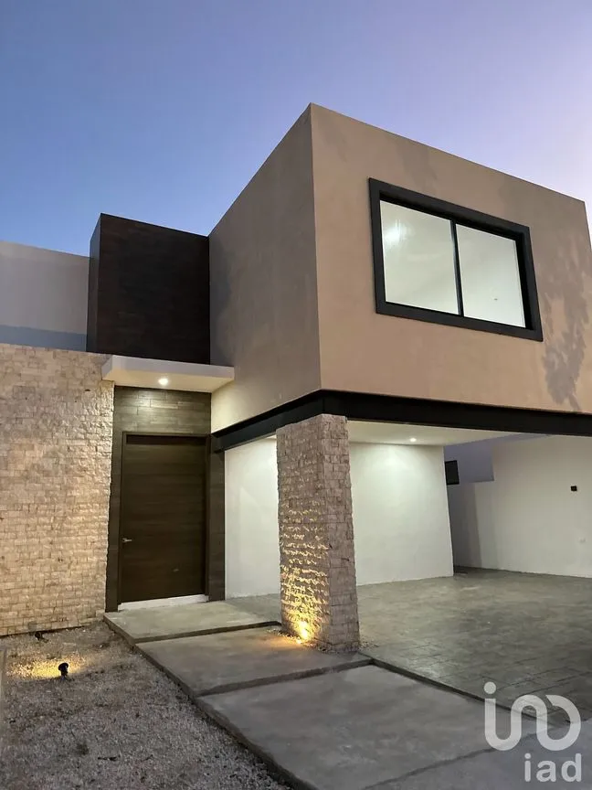 Casa en Venta en Cholul, Mérida, Yucatán | NEX-227050 | iad México | Foto 1 de 19