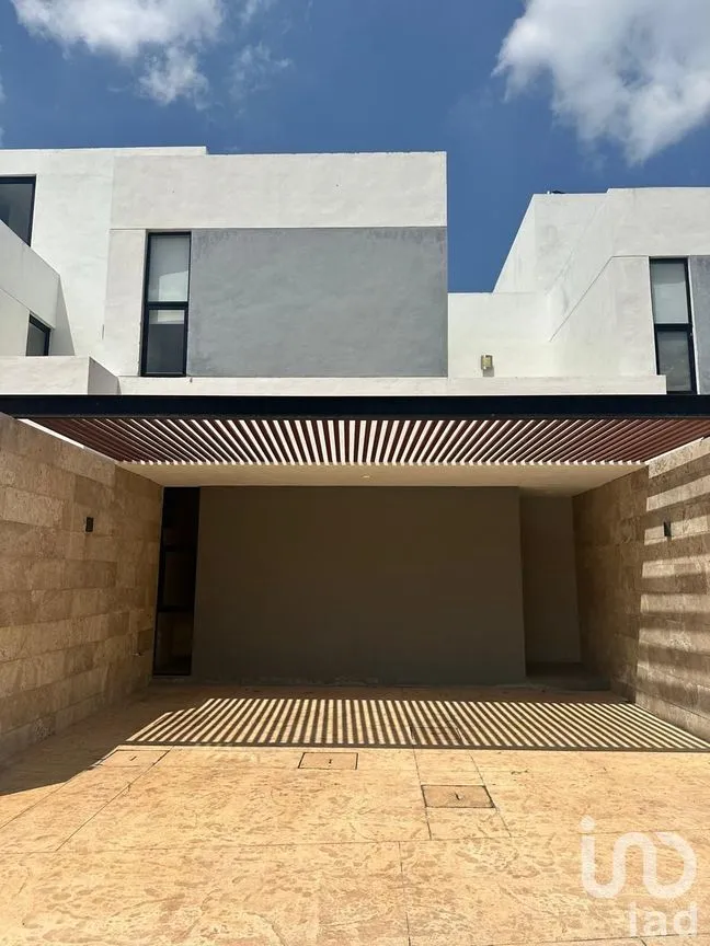 Casa en Venta en Temozon Norte, Mérida, Yucatán | NEX-229818 | iad México | Foto 1 de 15