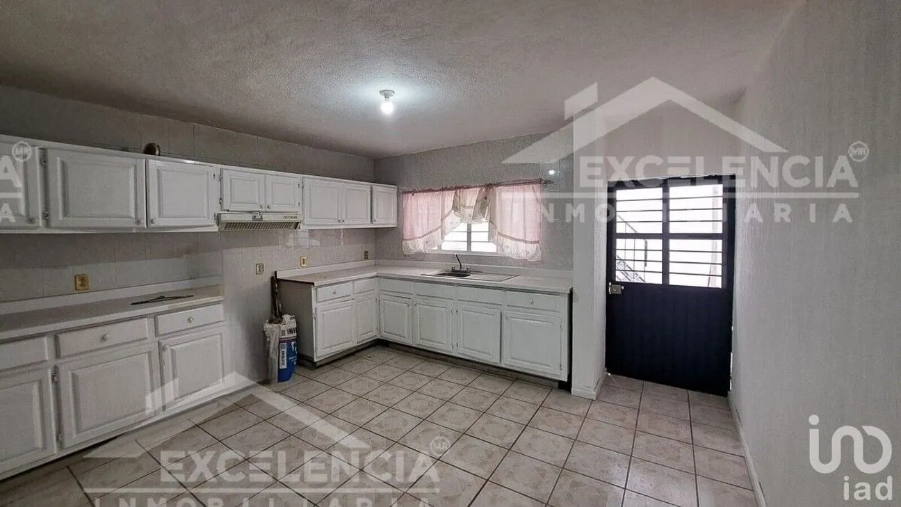 Casa en Venta en Chapultepec Oriente, Morelia, Michoacán | NEX-228103 | iad México | Foto 3 de 20