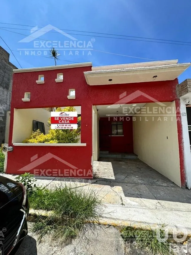 Casa en Venta en Héroes Republicanos, Morelia, Michoacán | NEX-228766 | iad México | Foto 1 de 13