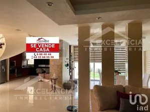 NEX-231888 - Casa en Venta, con 3 recamaras, con 3 baños, con 268.8 m2 de construcción en Rincón del Cielo, CP 58090, Michoacán.